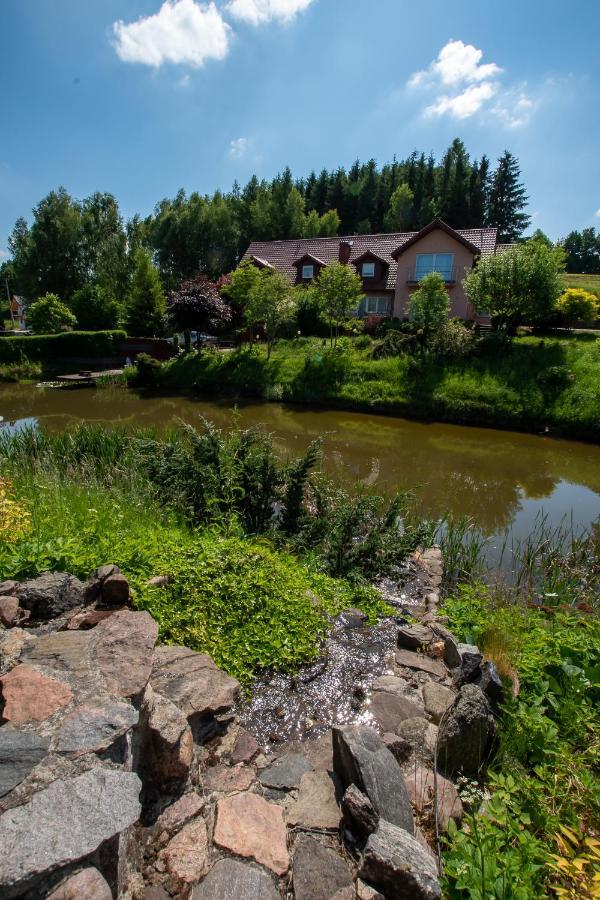 Resort Holiday Natural - Gosciniec Zacisze 切米诺 外观 照片