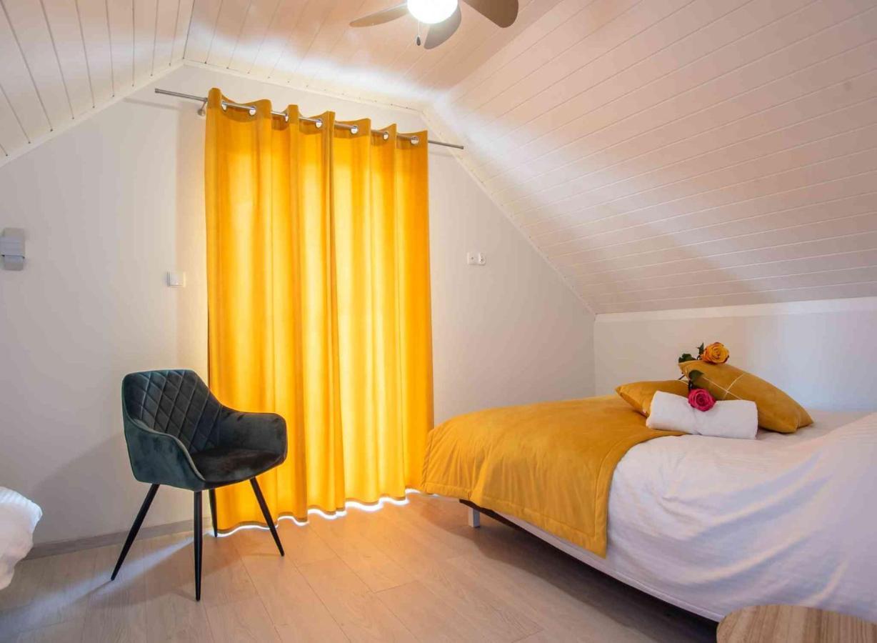 Resort Holiday Natural - Gosciniec Zacisze 切米诺 外观 照片