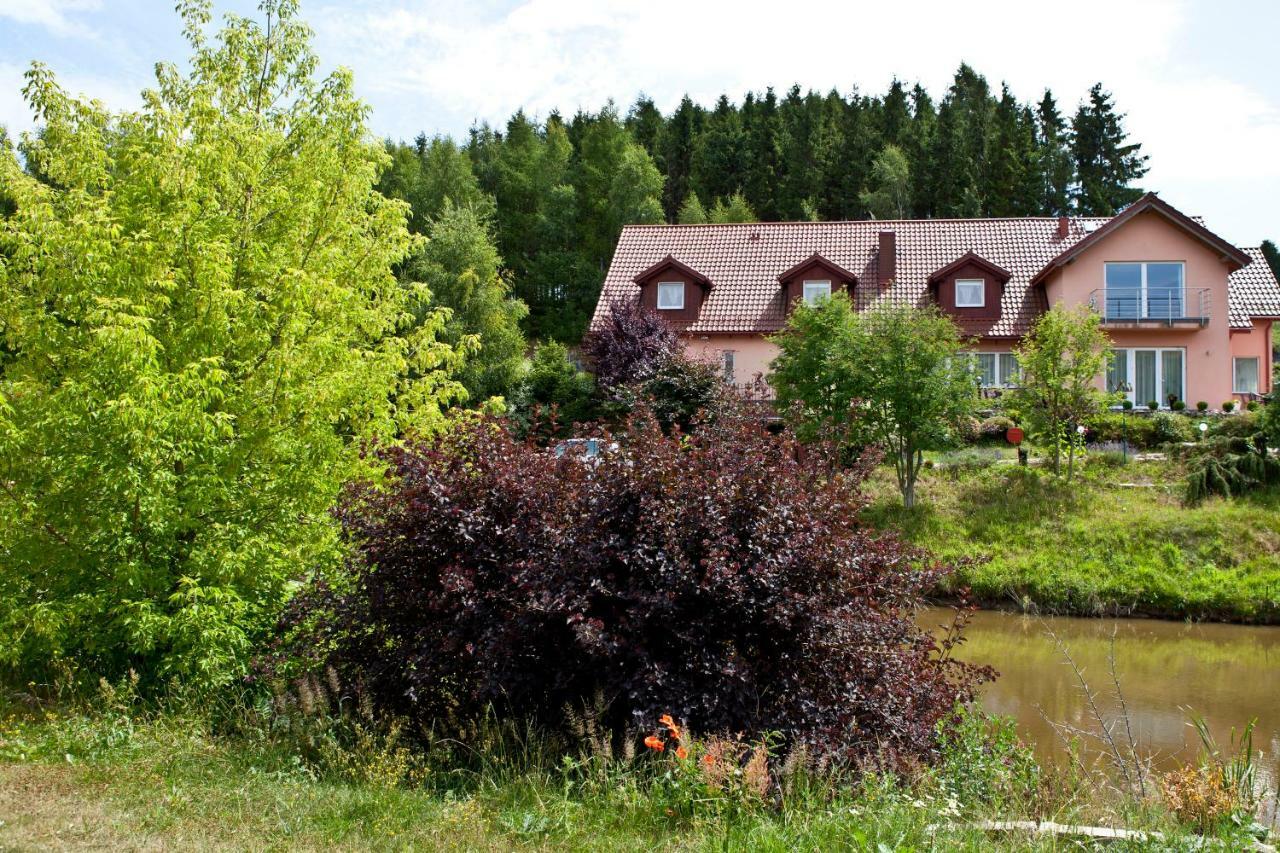 Resort Holiday Natural - Gosciniec Zacisze 切米诺 外观 照片